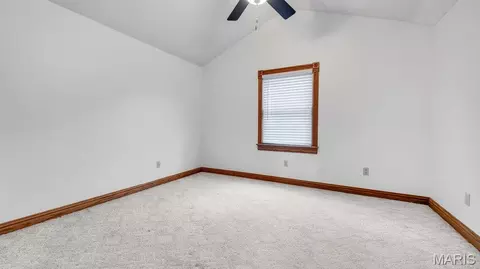 Bedroom - 2371 Highway 100, Hermann, MO 65041 photo 7 of 9