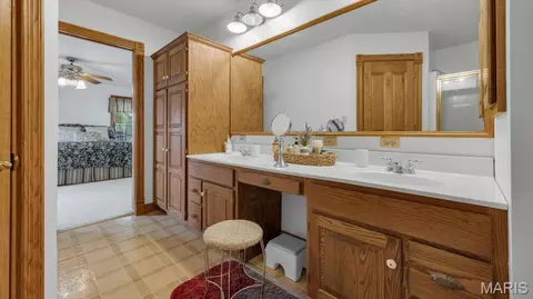 Entry Way - 2371 Highway 100, Hermann, MO 65041 photo 3 of 3