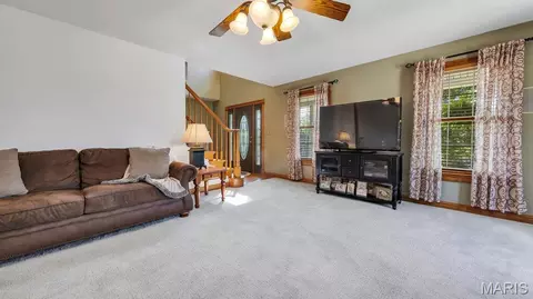 Living - 2371 Highway 100, Hermann, MO 65041 photo 3 of 5