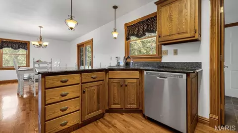 Kitchen - 2371 Highway 100, Hermann, MO 65041 photo 2 of 4