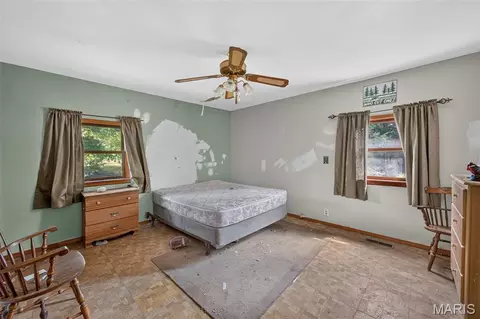 Bedroom - 5080 Hillcrest Rd, Arnold, MO 63010 photo 1 of 5