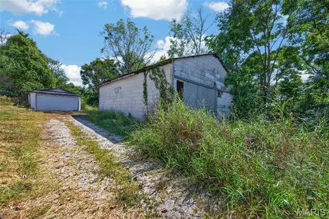 Exterior - 5080 Hillcrest Rd, Arnold, MO 63010 photo 4 of 10