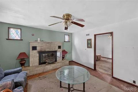 Living - 5080 Hillcrest Rd, Arnold, MO 63010 photo 4 of 4