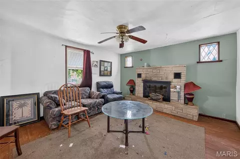 Living - 5080 Hillcrest Rd, Arnold, MO 63010 photo 1 of 4