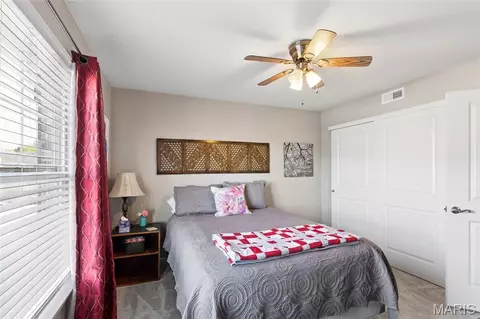 Bedroom - 422 Bramblett Hls, O'fallon, MO 63366 photo 3 of 3