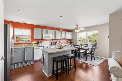 Kitchen - 422 Bramblett Hls, O'fallon, MO 63366 photo 1 of 3