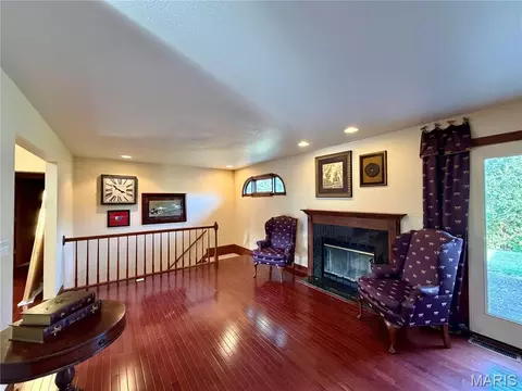 Living - 111 Westview, Palmyra, MO 63461 photo 1 of 4