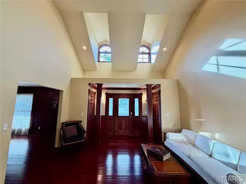 Entry Way - 111 Westview, Palmyra, MO 63461 photo 1 of 3