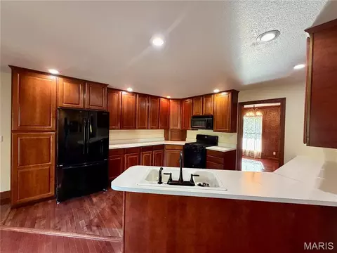 Kitchen - 111 Westview, Palmyra, MO 63461 photo 2 of 3