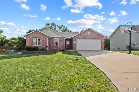 Exterior - 398 Mark Ave, Jackson, MO 63755 photo 2 of 7