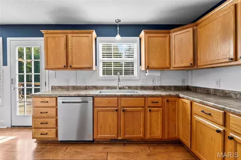 Kitchen - 398 Mark Ave, Jackson, MO 63755 photo 2 of 3