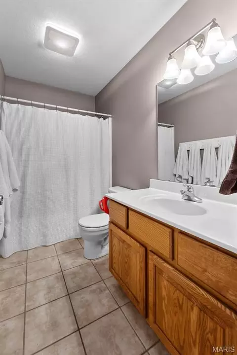 Bath - 398 Mark Ave, Jackson, MO 63755 photo 1 of 3
