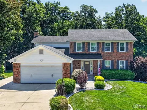 Exterior - 874 Sugar Hill Dr, Manchester, MO 63021 photo 2 of 16