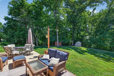 Exterior - 874 Sugar Hill Dr, Manchester, MO 63021 photo 11 of 16