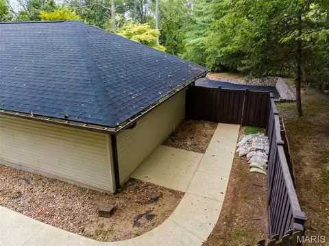 Exterior - 324 Druscilla Ln, Waterloo, IL 62298 photo 18 of 33
