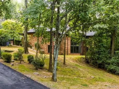 Exterior - 324 Druscilla Ln, Waterloo, IL 62298 photo 5 of 33