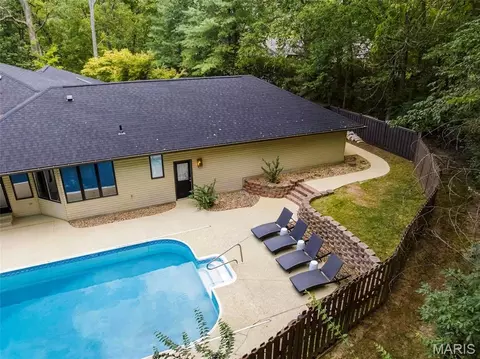 Exterior - 324 Druscilla Ln, Waterloo, IL 62298 photo 20 of 33