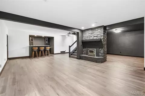 Living - 324 Druscilla Ln, Waterloo, IL 62298 photo 7 of 8