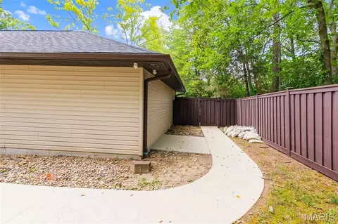 Exterior - 324 Druscilla Ln, Waterloo, IL 62298 photo 32 of 33