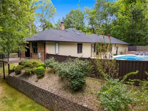 Exterior - 324 Druscilla Ln, Waterloo, IL 62298 photo 11 of 33