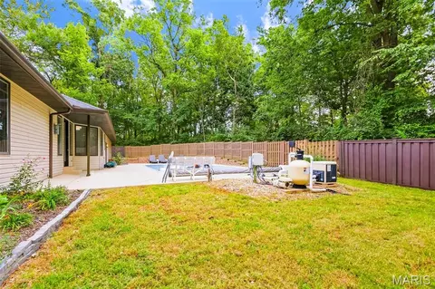 Exterior - 324 Druscilla Ln, Waterloo, IL 62298 photo 24 of 33