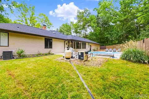 Exterior - 324 Druscilla Ln, Waterloo, IL 62298 photo 25 of 33