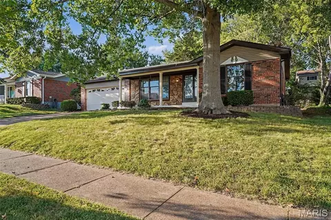 Exterior - 9311 Cinnabar Dr, Sappington, MO 63126 photo 3 of 6