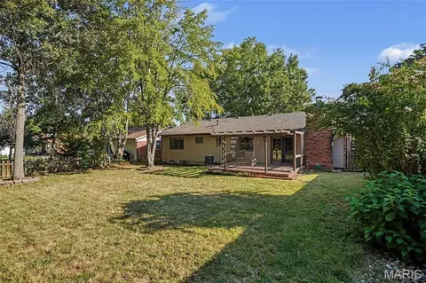 Exterior - 9311 Cinnabar Dr, Sappington, MO 63126 photo 5 of 6