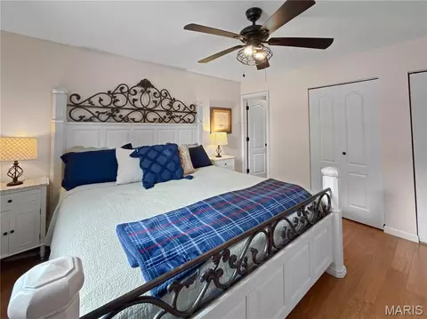 Bedroom - 26 Islander Dr, Brighton, IL 62012 photo 2 of 8
