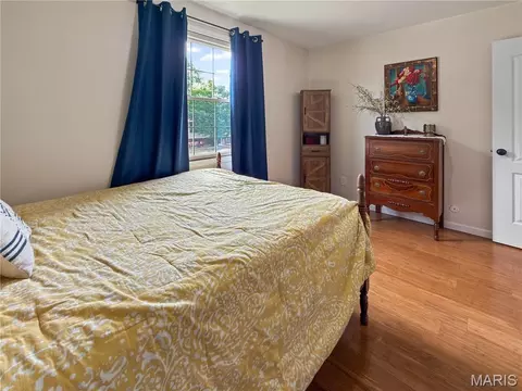 Bedroom - 26 Islander Dr, Brighton, IL 62012 photo 6 of 8
