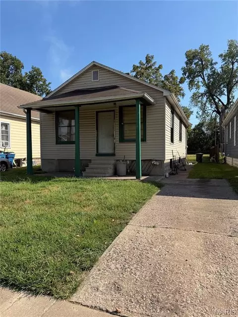 2216 Lincoln Ave, Granite City, IL 62040