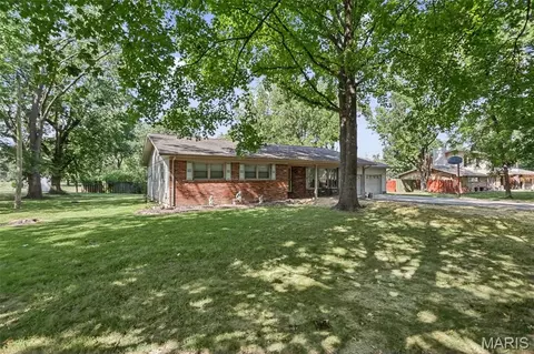 Exterior - 1401 S 17th St, Herrin, IL 62948 photo 2 of 6