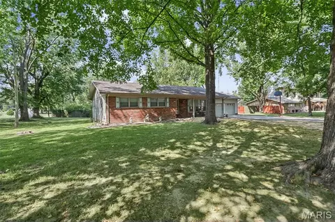 Exterior - 1401 S 17th St, Herrin, IL 62948 photo 1 of 6