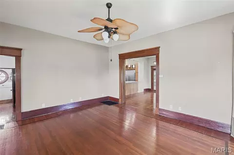 Living - 536 E 6th St, Alton, IL 62002 photo 6 of 8