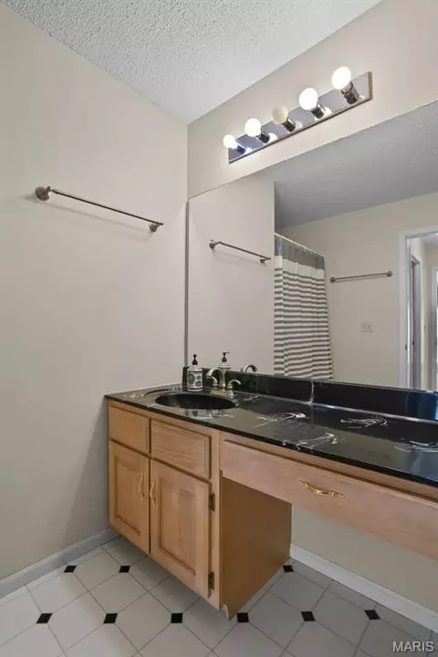 Bath - 3711 Falcon View Dr, Arnold, MO 63010 photo 2 of 6