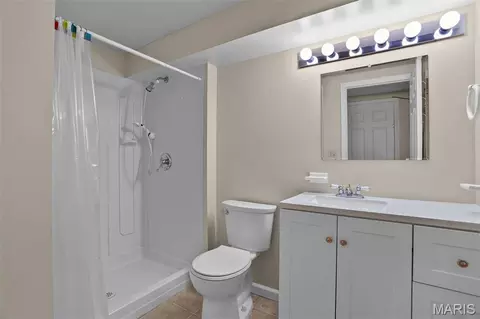 Bath - 3711 Falcon View Dr, Arnold, MO 63010 photo 5 of 6