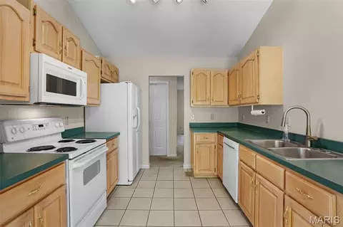 Kitchen - 3711 Falcon View Dr, Arnold, MO 63010 photo 2 of 2