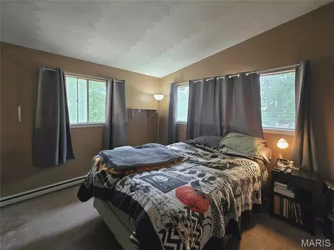 Bedroom - 601 W 9th St, Washington, MO 63090 photo 4 of 5