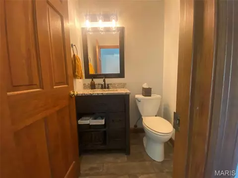 Bath - 4606 Hickory Ridge View Ct, Eureka, MO 63025 photo 1 of 3