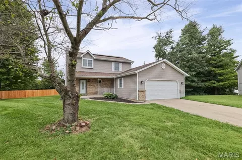 82 Spring Gln, Collinsville, IL 62234