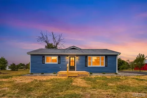 806 S Court St, Bowling Green, MO 63334