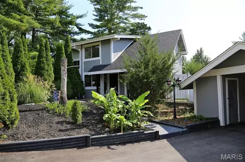 1420 Pine Row Ct, Saint Louis, MO 63146