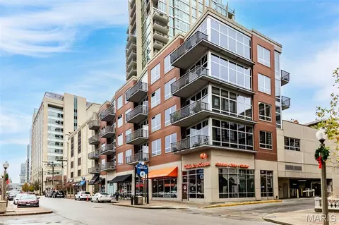 9 N Euclid Ave #302, Saint Louis, MO 63108