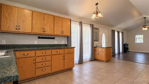 Entry Way - 1035 Jacks Fork Rd, Other, MO 65548 photo 2 of 2