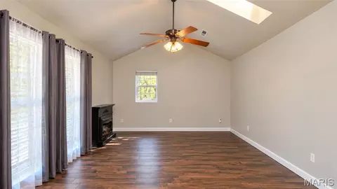 Living - 1035 Jacks Fork Rd, Other, MO 65548 photo 4 of 5