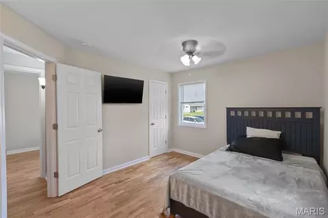 Bedroom - 712 Highland Dr, O'fallon, MO 63366 photo 2 of 7