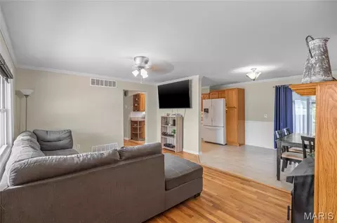 Living - 712 Highland Dr, O'fallon, MO 63366 photo 1 of 3