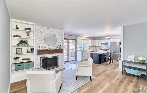 3533 Woodpath Dr, Florissant, MO 63031