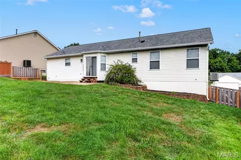 Exterior - 2182 San Simeon Dr, Arnold, MO 63010 photo 4 of 5