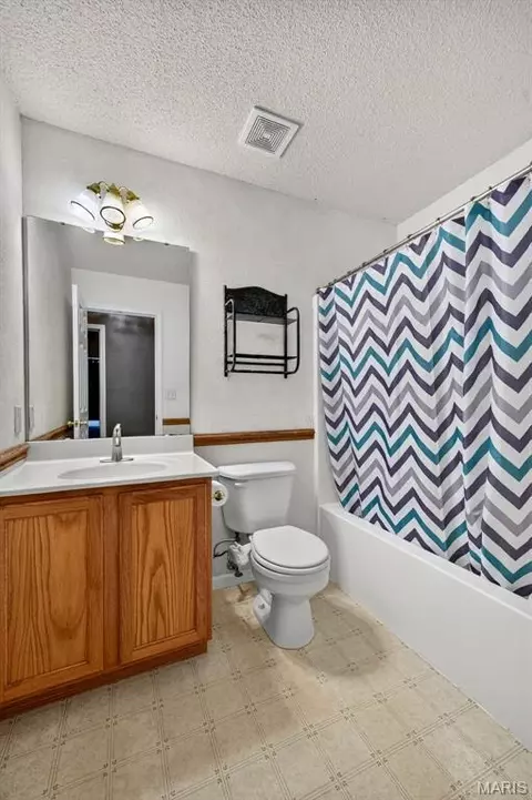 Bath - 2182 San Simeon Dr, Arnold, MO 63010 photo 1 of 5